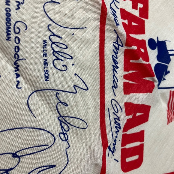 🇺🇸 VINTAGE 1985 🎶FARM AID 🎶BANDANA, SIGNATURES OF WILLIE NELSON & FRIENDS🎸 - Picture 9 of 16